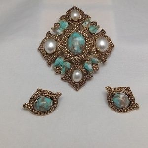 Vintage Sarah Coventry Faux Turquoise & Pearl Set